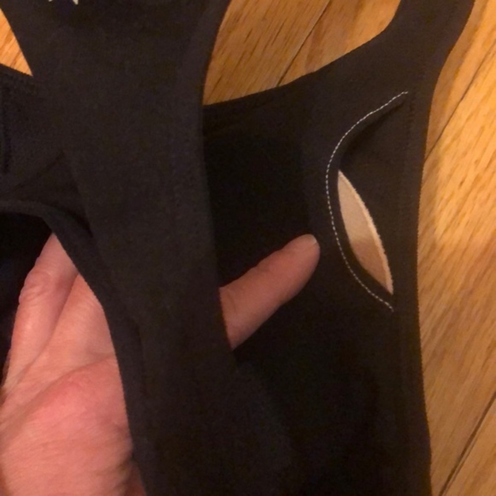 🌸ATHLETA SPORTS BRA XXS - BLACK 🌸 VGUC - Picture 6 of 6